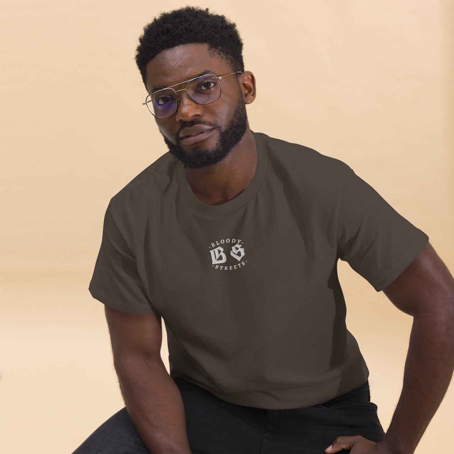 Klassisches Herren STREETWEAR T-Shirt "BLOODY STREETS" - Premium Streetwear von BLOODY STREETS - jetzt nur 55 €! shoppe jetzt auf BLOODY STREETS