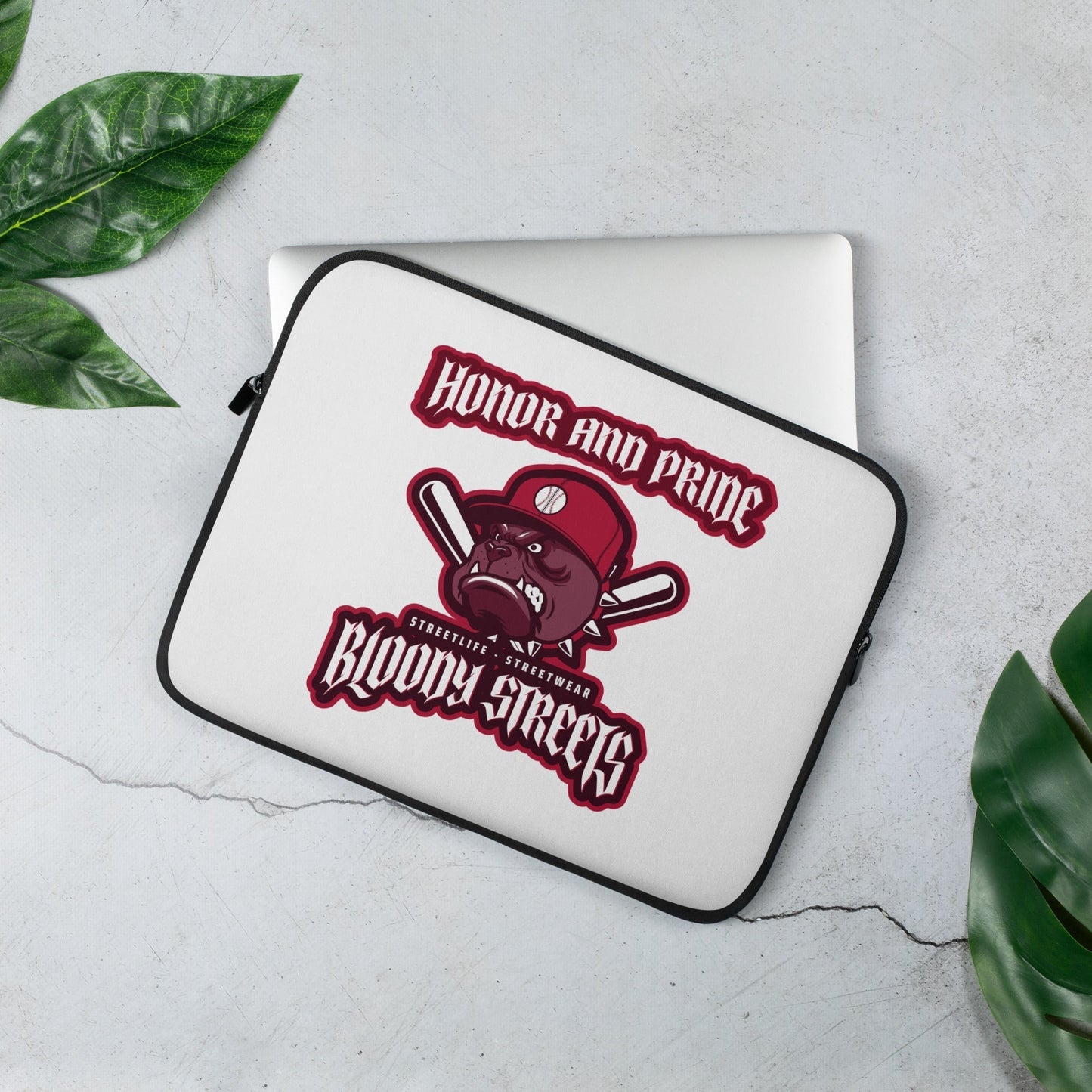 BLOODY STREETS "Honor and Pride" Laptop Tasche weiß - BLOODY-STREETS.DE Streetwear Herren und Damen Hoodies, T-Shirts, Pullis