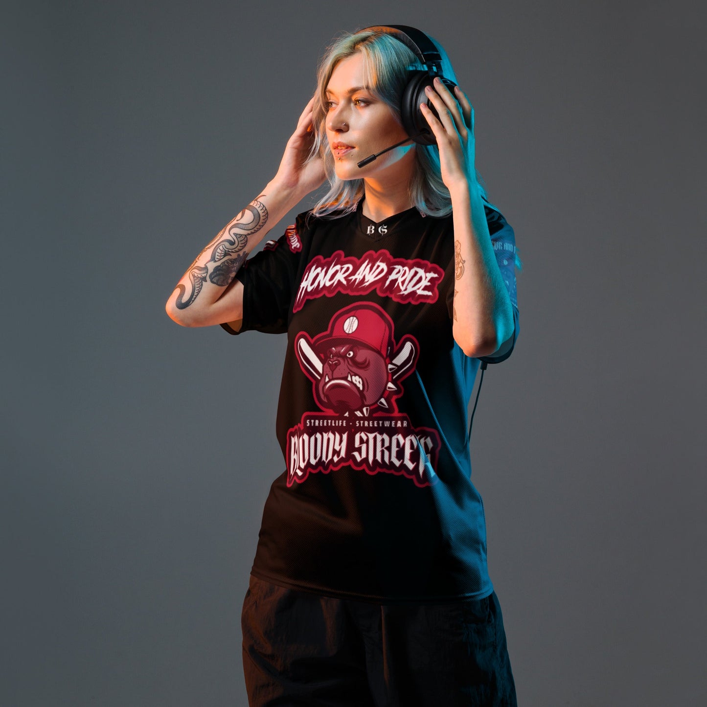 Honor and Pride Shirt Black Recyceltes Trikot - BLOODY-STREETS.DE Streetwear Herren und Damen Hoodies, T-Shirts, Pullis