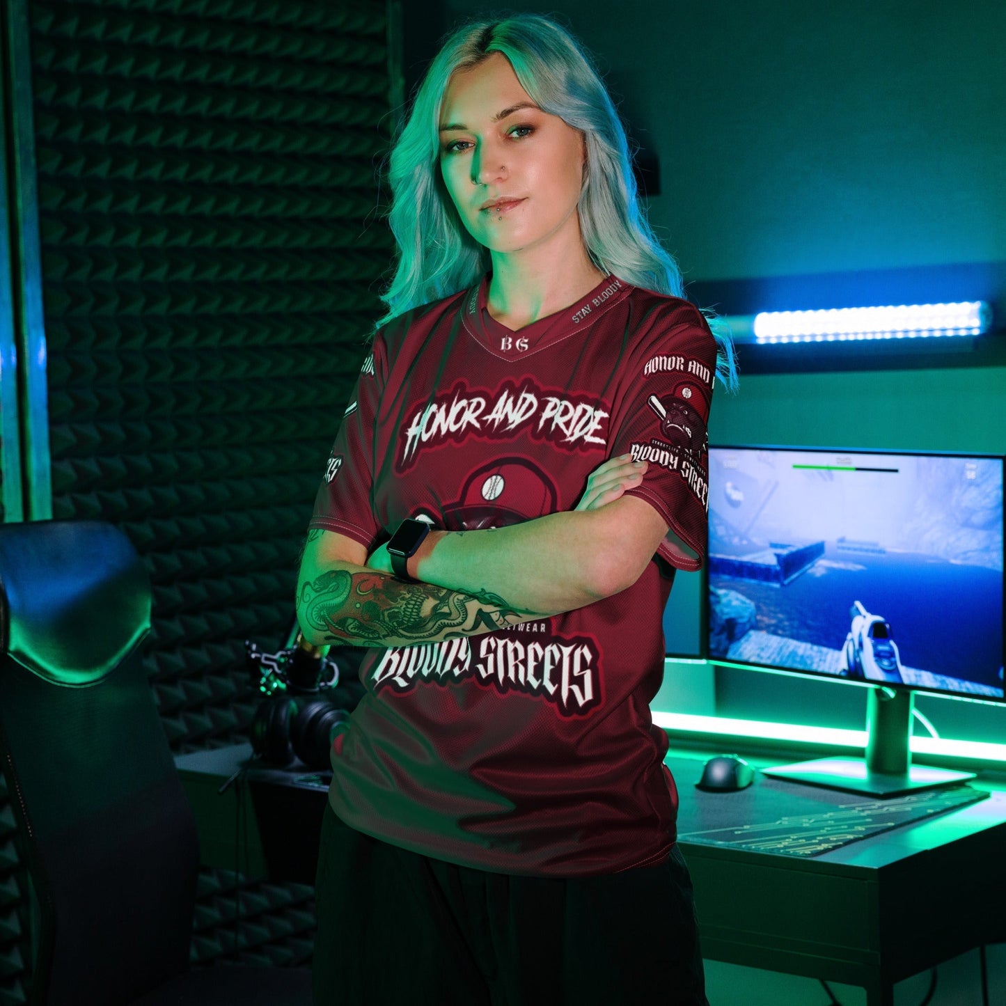 Honor and Pride Shirt Bloody Red N Recyceltes -Trikot - BLOODY-STREETS.DE Streetwear Herren und Damen Hoodies, T-Shirts, Pullis