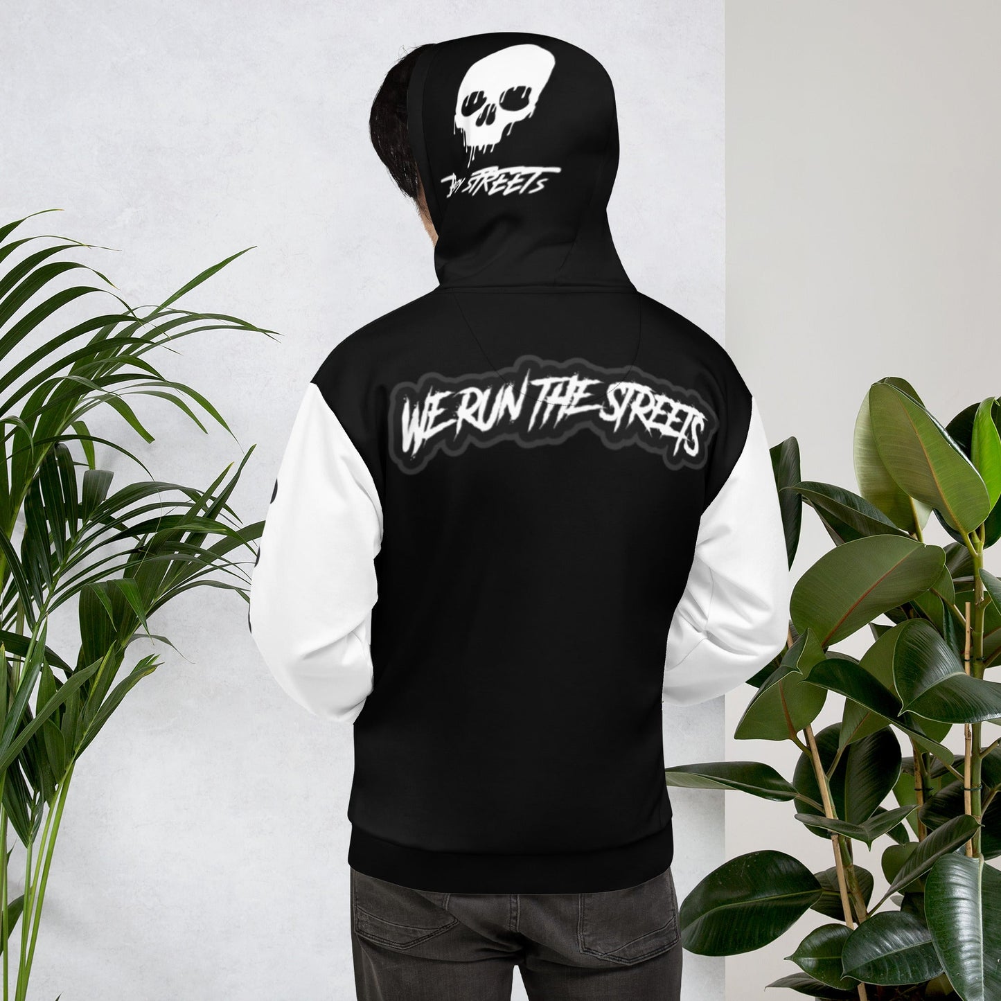 We run the Streets Schwarz - Weiß Hoodie - BLOODY-STREETS.DE Streetwear Herren und Damen Hoodies, T-Shirts, Pullis