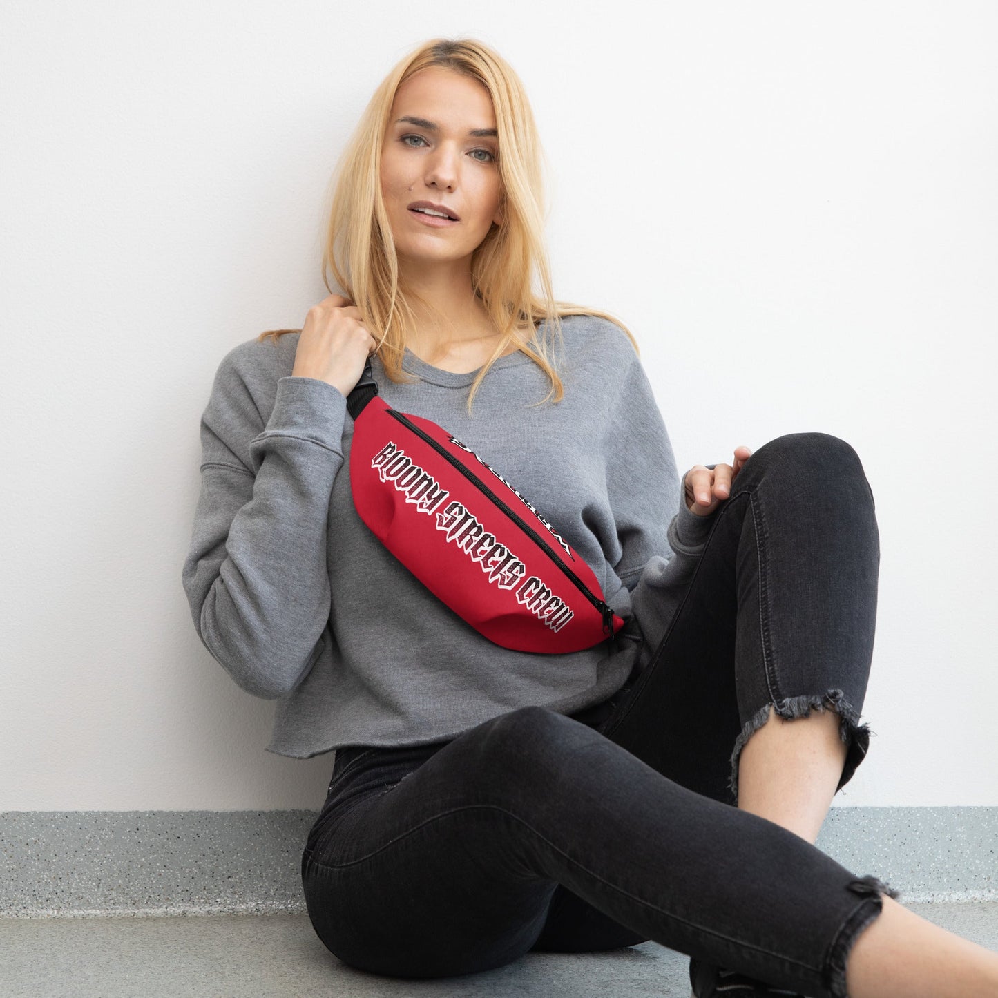 BLOODY STREETS Crew Member Streetwear Gürteltasche Red - BLOODY-STREETS.DE Streetwear Herren und Damen Hoodies, T-Shirts, Pullis